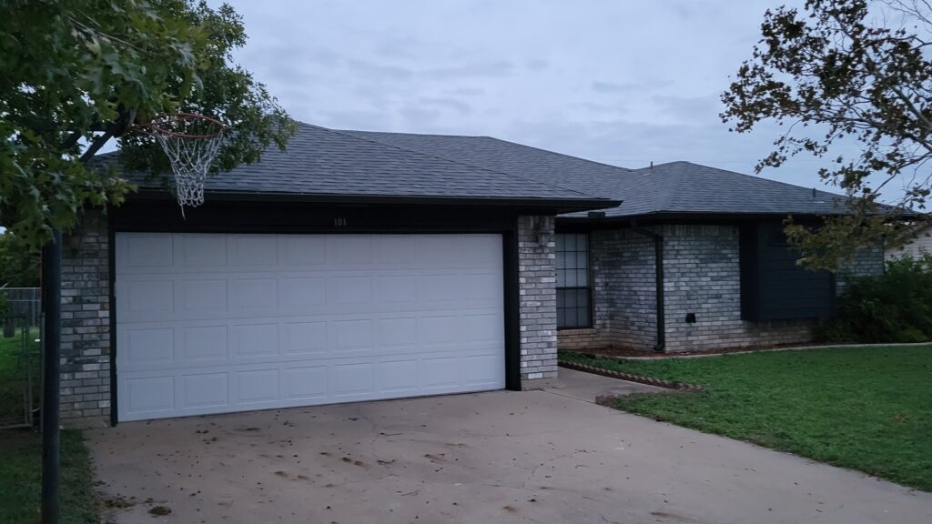 Front of house of 101 E. Blancas